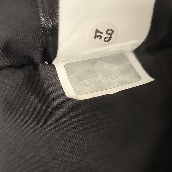 The North Face | Artic Dry Vent 550 Down Parka With Faux Fur Trim - Picture 11 of 15